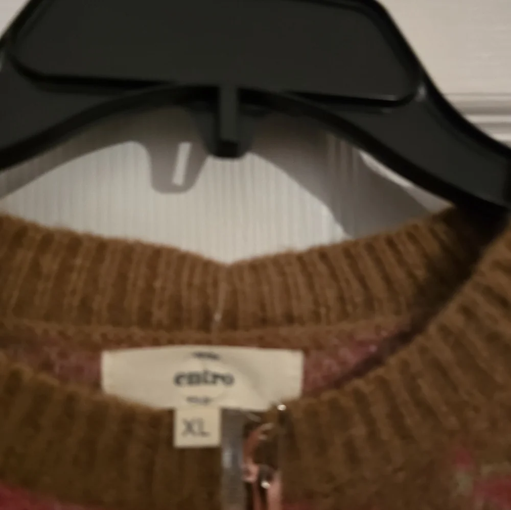 ENTRO Brown Floral Sweater  Size XL-- Brand New With Tags - Picture 3 of 9